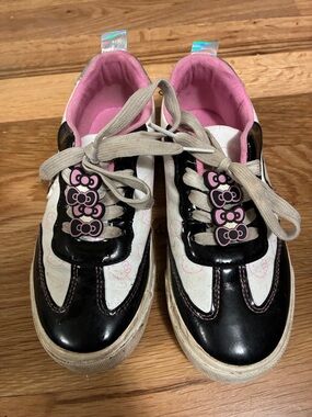 Kids Black and Pink Hello Kitty Sneakers